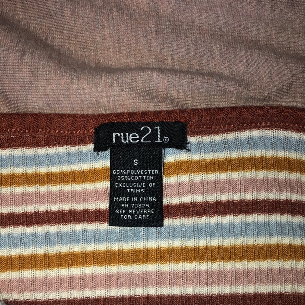 Striped Ribbed Tank Top - Picture 3 of 3